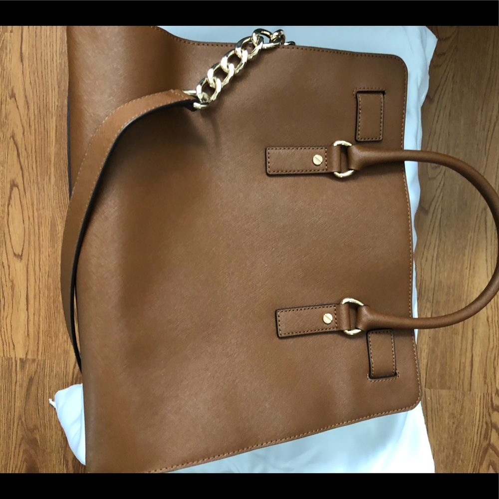Michael Kors luxury travel tote - Picture 3 of 5